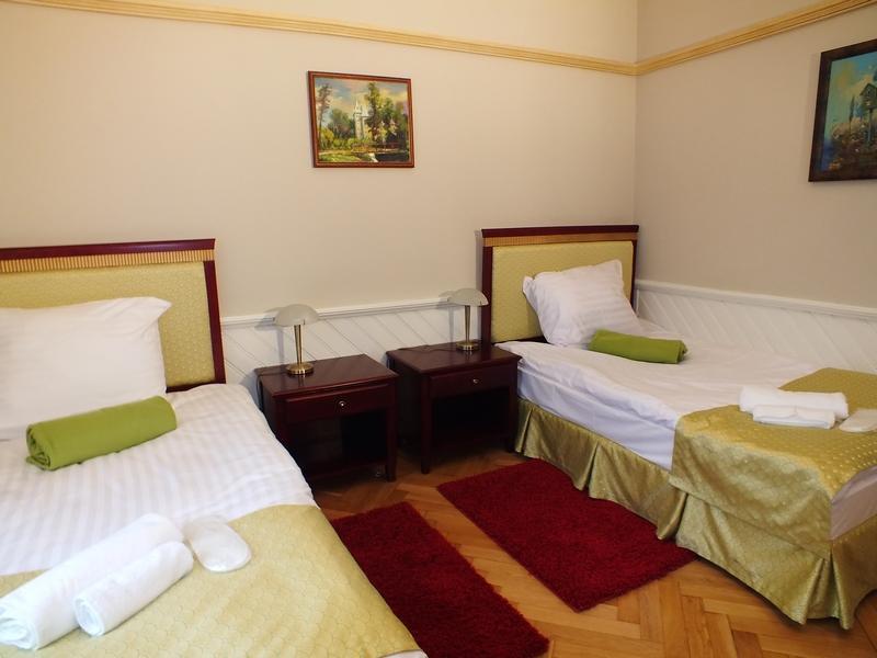 Dom Pracy Tworczej Hotel Goluchow Ngoại thất bức ảnh