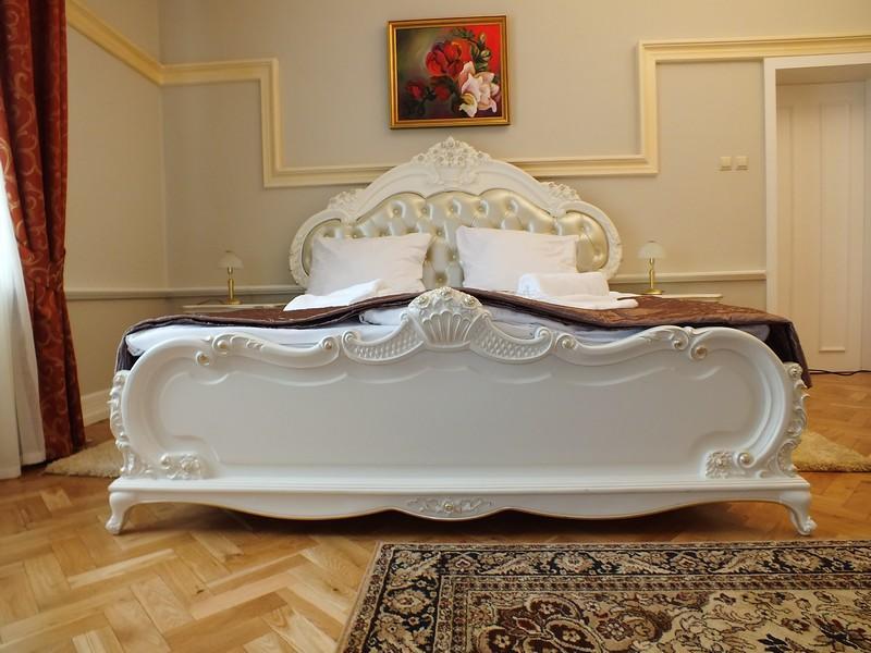 Dom Pracy Tworczej Hotel Goluchow Ngoại thất bức ảnh