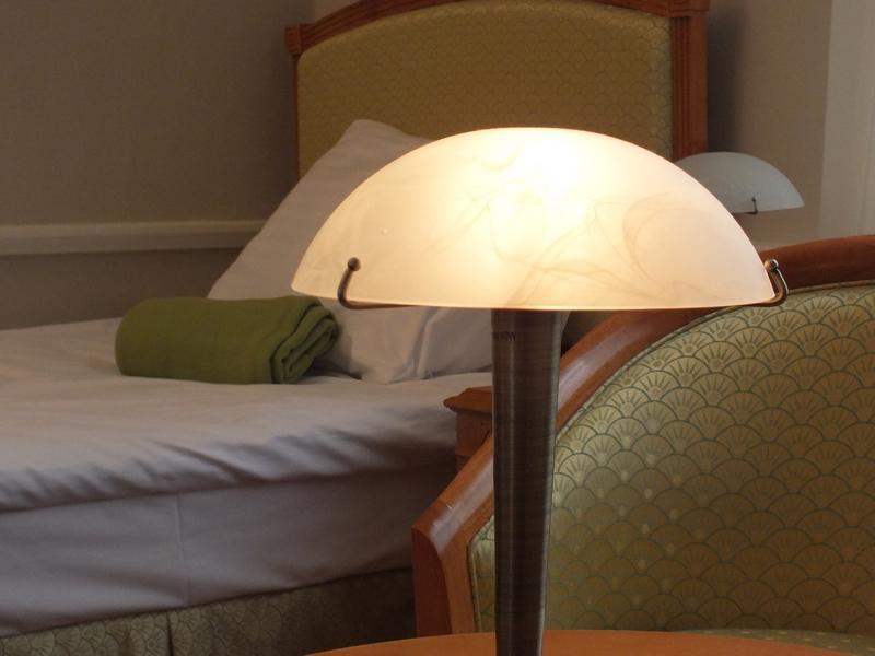 Dom Pracy Tworczej Hotel Goluchow Ngoại thất bức ảnh